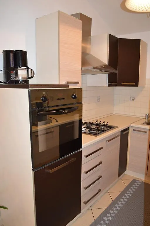Apartment Ruzica Pula 0*,